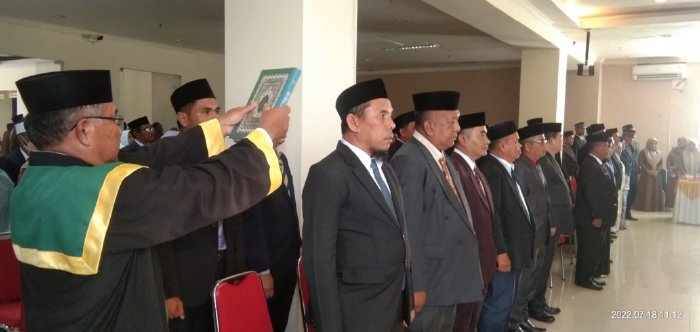 Diakhir Masa Jabatan, Bupati Simeulue Kembali Lantik Pejabat di Lingkungan Pemerintah Kabupaten Simeulue 2 whatsapp image 2022 07 18 at 17 30 481