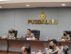 Kapolri : Raih Kepercayaan Publik untuk Terus Kawal Kebijakan Pemerintah