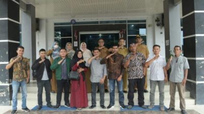 Tingkatkan Produktivitas, Efektivitas dan Efisiensi Pengolahan Pakan, Pemerintah Aceh Kirim 9 Orang Pengelola Ayam Bertelur 3 IMG 20220822 WA0035 660x330 1
