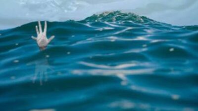 Tiga Orang Siswi Hanyut Terseret Arus Laut 5 images 1