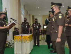 Kepala Kejaksaan Tinggi Aceh Lantik Astipidsus Aceh dan Kajari Aceh Barat