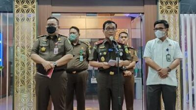 Kejati Banten saat melakukan konferensi pers soal mafia tanah