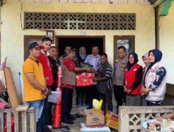 Pemkab Aceh Jaya Salurkan Bantuan Masa Panik Kepada Korban Kebakaran di Ligan