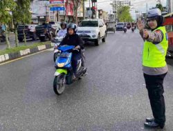 Satlantas Polres Aceh Barat Lakukan Pengaturan Lalu Lintas di Sekolah