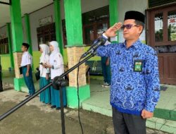 Kakankemenag Aceh Barat Jadi Pembina Upacara di MTsN Perembeu, Ini Pesannya!