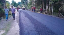 Pengaspalan jalan Aceh Barat
