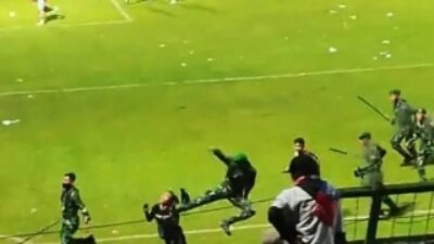 tragedi stadion kanjuruhan
