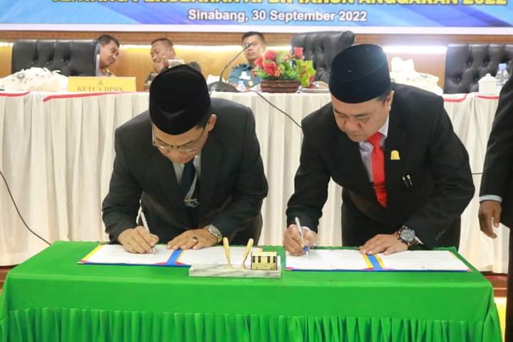 Pejabat Bupati Simeulue Ahmadlyah, Hadiri Rapat Paripurna APBK- P Di DPRK 1 IMG 20221004 WA0077