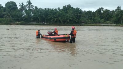 Basarnas Pos Meulaboh Sisir Pencarian Andika Dengan Rubbe Boat 3 IMG 20221104 WA0008