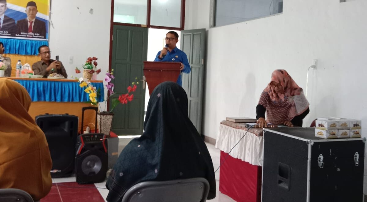 Dinas Pendidikan Simeulue Beri Bimbingan Teknis Agar Guru Berkinerja Baik 1 IMG 20221105 WA0045 e1668776303611