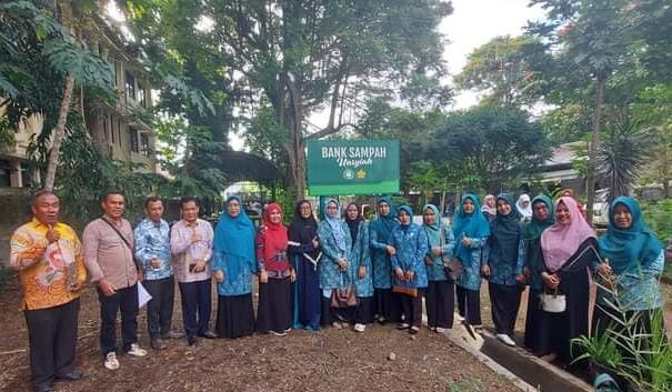 Pj Bupati Kunjungi Bank Sampah USK