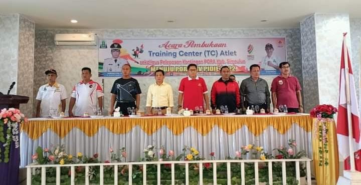 Pj. Bupati Simeulue Buka TC dan Lepas Kontingen PORA Kabupaten Simeulue 1 pelepas Kontingen PORA Simeulue