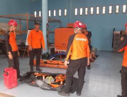Basarnas Lakukan Pencairan Securty PLTA Yang Hanyut Di Krueng Isep Nagan Raya