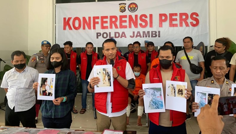 Pelaku perampokan nasabah Bank hariandaerah.com3
