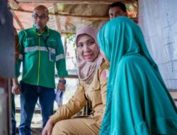 Serahkan Bantuan Sembako Untuk Lansia, Ini Kata Pj Bupati Nagan Raya