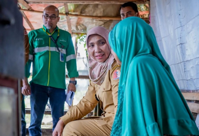 Serahkan Bantuan Sembako Untuk Lansia, Ini Kata Pj Bupati Nagan Raya 1 pj bupati nagan saluskan bansos lansia