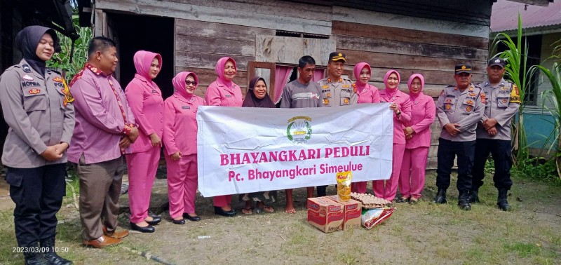 Bentuk Kepedulian, Kapolres Simeulue Sambangi Kediaman Irwandi 2 IMG 20230309