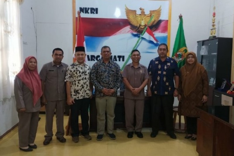 Bantu Usaha Pedagang di Blang Padang, Diskop UKM Aceh Apresiasi Puskop Kartika IM 1 Koperasi
