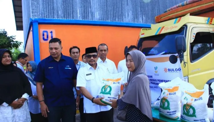 12.173 KPM Terima Bantuan Pangan Dari Bulog Cabang Langsa 1 bulog