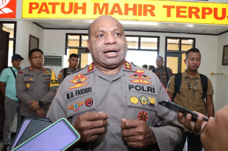 Bebaskan Sandera Dari Tangan KKB, Kapolda Tegaskan TNI-Polri Utamakan Keselamatan 1 Sandera KKB