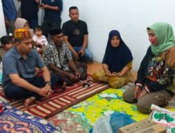 Usai Diterpa Musibah Angin Puting Beliung, Pj Bupati Nagan Raya Langsung Sambangi Rumah Korban