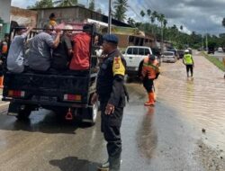 Personel Satbrimob Polda Aceh Batalion C Pelopor diKerahkan Bantu Warga Terdampak Banjir