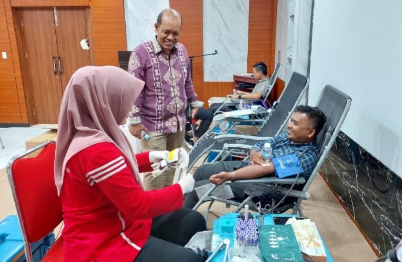 Pegawai Diskop UKM Aceh Donor Darah 34 Kantong 1 diskop