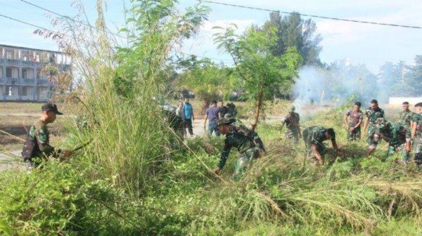 Dalam Rangka HUT Ke-61, Korem 012/Teuku Umar Gelar Karya Bakti 1 Korem 012/TU