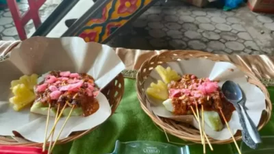 sate lolak