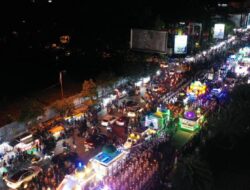 Asisten Pemerintahan Sekda Aceh Lepas Pawai Takbiran, Meriahkan Idul Adha di Banda Aceh