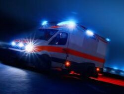 Truk Tabrak Ambulans, Sopir Minta Tanggung Jawab