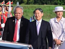 Kaisar Jepang dan Permaisuri Kunjungi Tempat Bersejarah di Indonesia