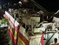 Lebih Dari 200 Jiwa Tewas Akibat Tabrakan Kereta Api di India