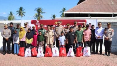 Sambut Hari Bhayangkara, Polda Aceh Serahkan 230 Paket Sembako Kepada Anak Yatim dan Fakir Miskin 3 Polda Aceh
