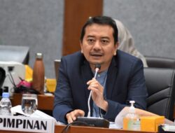 Mendikbud Diminta Fokus Tuntaskan Satu Juta Guru, Begini Kata Komisi X DPR-RI