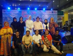 Lebih Dekat Bareng Teh Camel di Acara Talkshow Bergaya Sarung