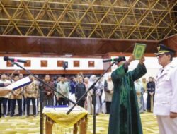 Penjabat Gubernur Aceh Lantik Dua Pj Kepala Daerah, Ini Pesannya