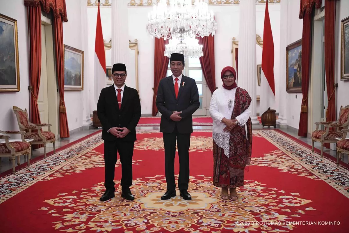 kominfo jokowi wamenteri nezar patria DRA 96552 340936249