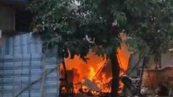 Diduga Korsleting Listrik, Kantin PDAM Ponorogo Dilahap Sijago Merah 7 kebakaran