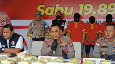 Polisi Berhasil Gagalkan Peredaran Sabu 19,896 kg dari Malaysia Menuju Medan 3 polisi