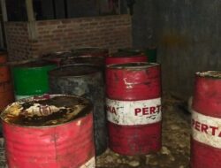 Personel Ditreskrimsus Polda Aceh Gerebek Gudang BBM Ilegal di Aceh Utara