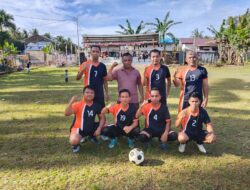 Tim Guru SD SMP Satap Pulau Siumat Menangkan Turnamen HUT ke-78