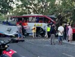 Dua Bus Cepat Antar Provinsi Bertabrakan di Ngawi, 3 Penumpang Tewas