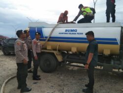 Warga Pulau Pusung kesulitan Air bersih. Kapolres Langsa Terjunkan Water Canon Bantu warga