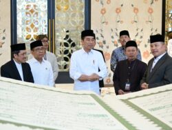 UNSIQ Berikan Mushaf Al-Qur’an Istimewa Kepada Presiden Jokowi