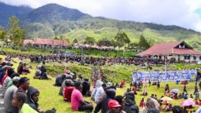 syukuran warga puncak jaya