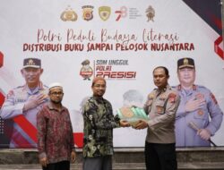 Biro SDM Polda Aceh Serahkan Ratusan Buku dan Kitab Untuk Dayah Darul Ihsan