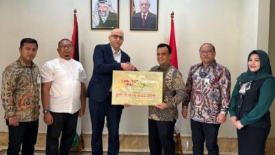 Direktur Utama Bank Aceh Muhammad Syah dan diterima oleh Deputy Ambassador Kedutaan Besar Palestina Mr. Ahmed Metani