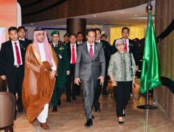 Presiden Jokowi Tiba di Riyadh untuk Hadiri KTT Luar Biasa OKI