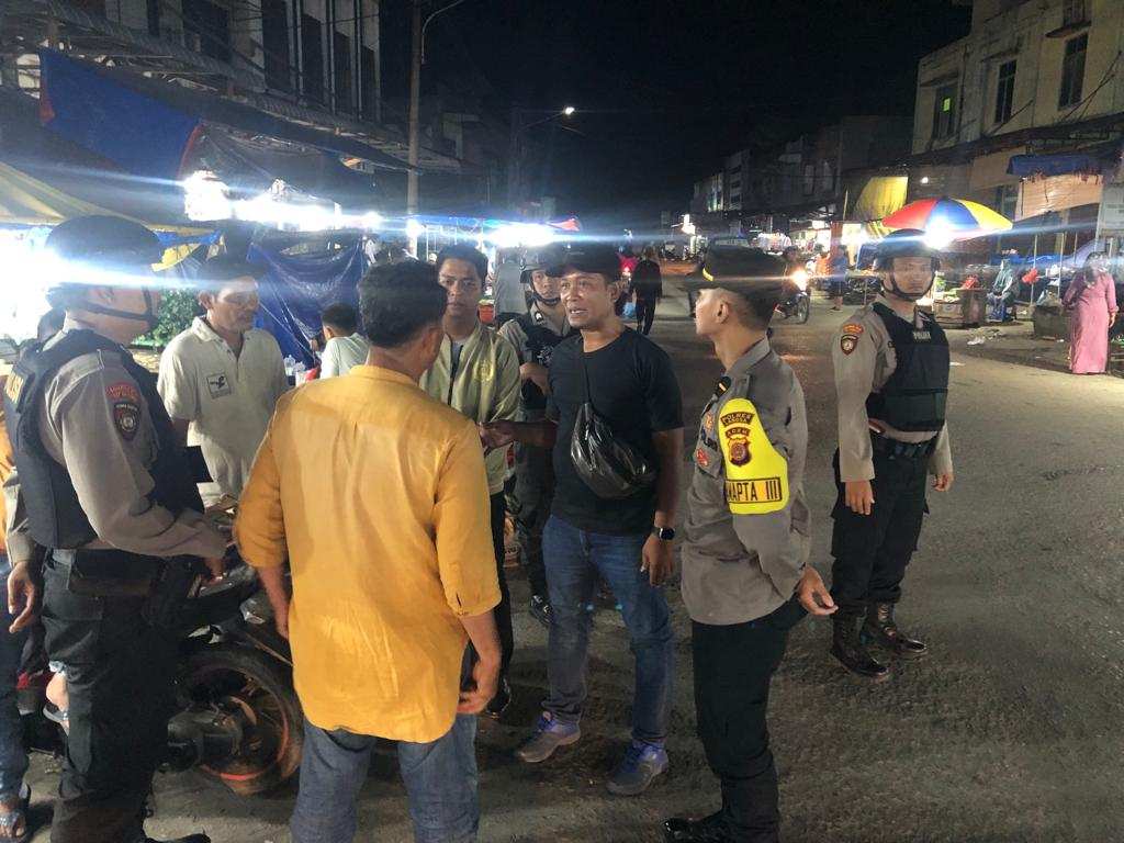 Tim Patroli Sat Samapta Polres Langsa Lakukan Pembinaan Parkir liar Yang Meresahkan Warga 1 parkir liar